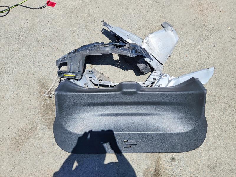 58137746 :رقم المزاد ، KNMAT2MT6JP570377 vin ، 2018 Nissan Rogue مزاد بيع