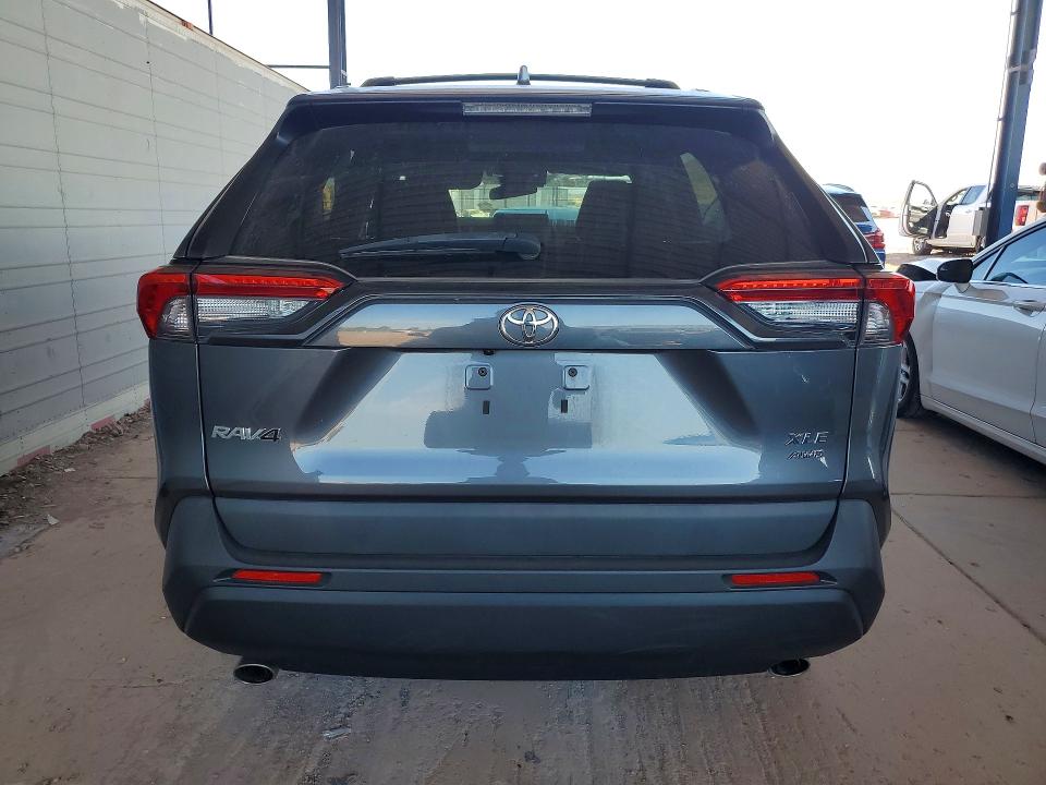 2022 Toyota Rav4 მანქანა იყიდება აუქციონზე, vin: 2T3P1RFV7NC273119, აუქციონის ნომერი: 57249686