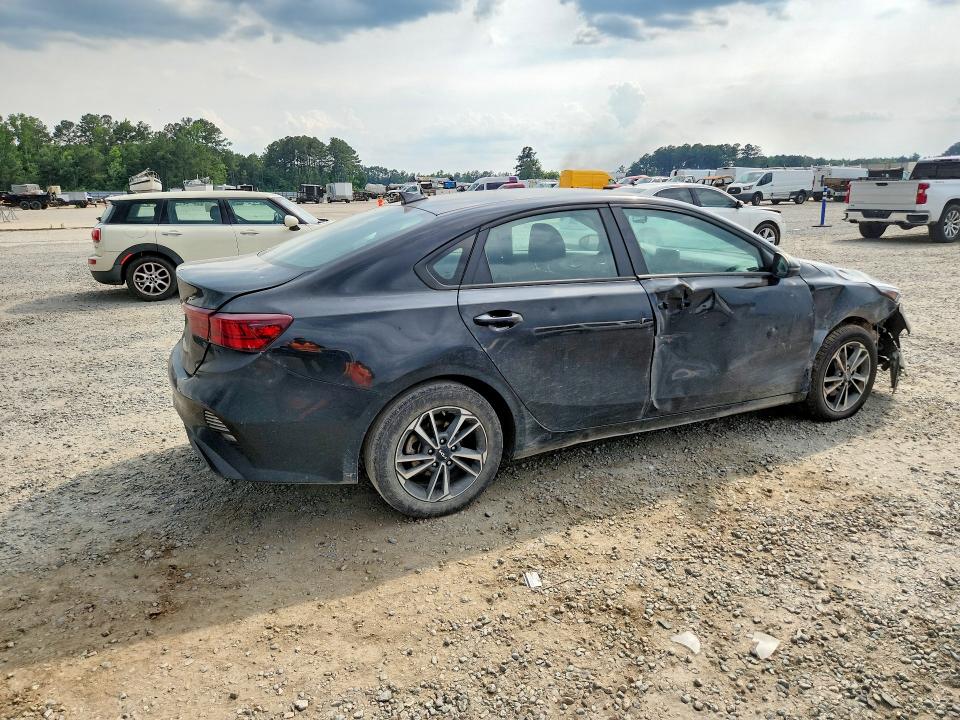 56587576 :رقم المزاد ، 3KPF24AD7RE744535 vin ، 2024 Kia Forte مزاد بيع