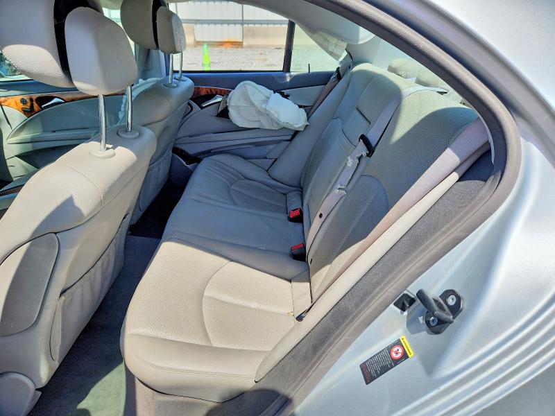 57223056 :رقم المزاد ، WDBUF56X47B077727 vin ، 2007 Mercedes-benz E مزاد بيع