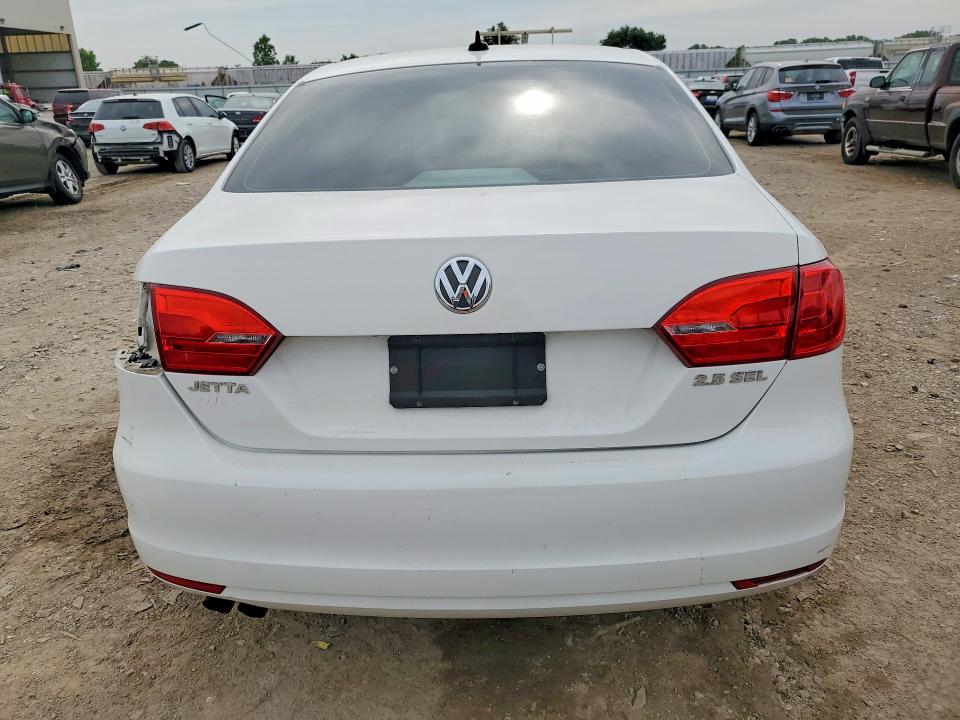 55395056 :رقم المزاد ، 3VWLX7AJ6DM365579 vin ، 2013 Volkswagen Jetta مزاد بيع