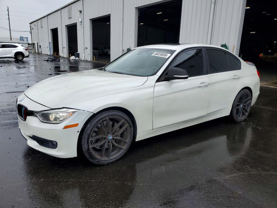 56028856 :رقم المزاد ، WBA3A9C51DF475940 vin ، 2013 Bmw 335 مزاد بيع