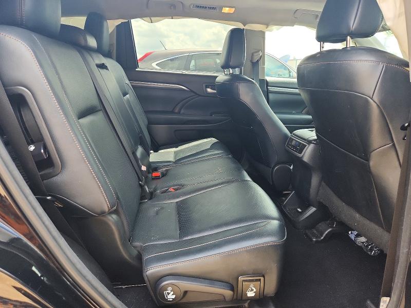 2018 Toyota Highlander მანქანა იყიდება აუქციონზე, vin: 5TDDZRFH8JS819393, აუქციონის ნომერი: 56493286