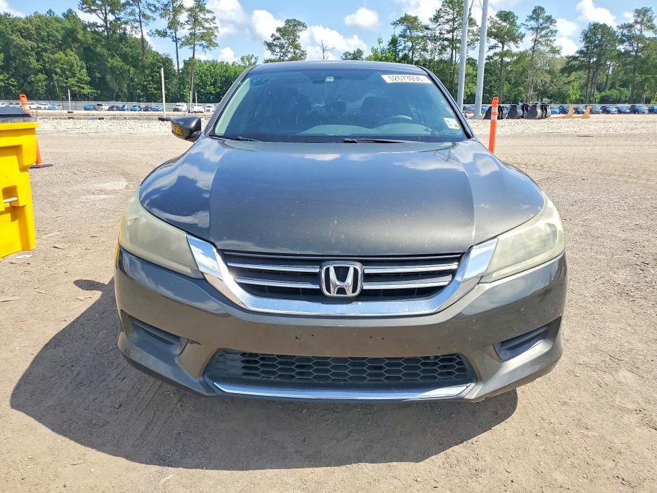 52673096 :رقم المزاد ، 1HGCR2F3XFA039604 vin ، 2015 Honda Accord مزاد بيع