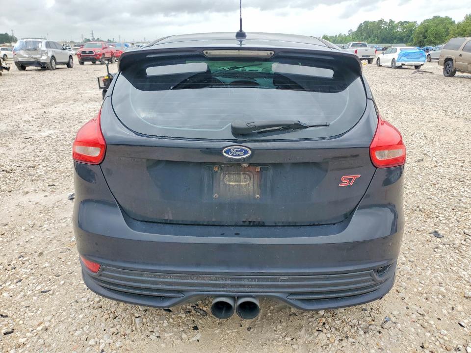 57832196 :رقم المزاد ، 1FADP3L90GL402270 vin ، 2016 Ford Focus مزاد بيع