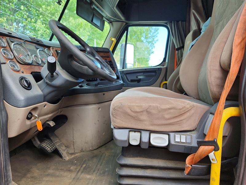 Продаж на аукціоні авто 2018 Freightliner Cascadia 113, vin: 3AKJGHDV8JDJS2448, номер лоту: 54064886