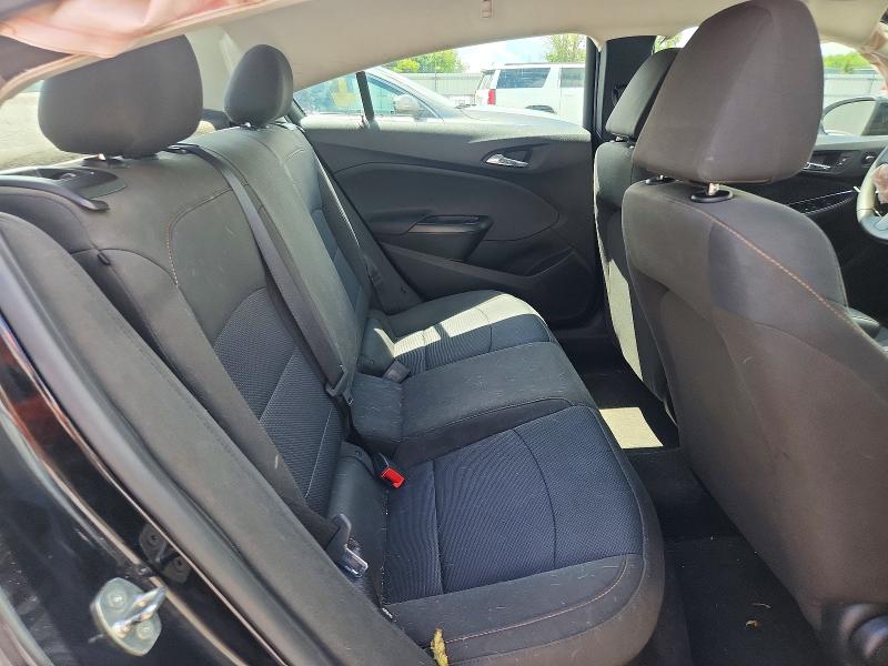 57893576 :رقم المزاد ، 1G1BC5SM6J7232472 vin ، 2018 Chevrolet Cruze مزاد بيع
