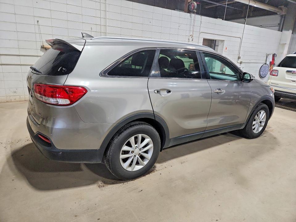 2017 Kia Sorento მანქანა იყიდება აუქციონზე, vin: 5XYPG4A39HG266715, აუქციონის ნომერი: 58514346