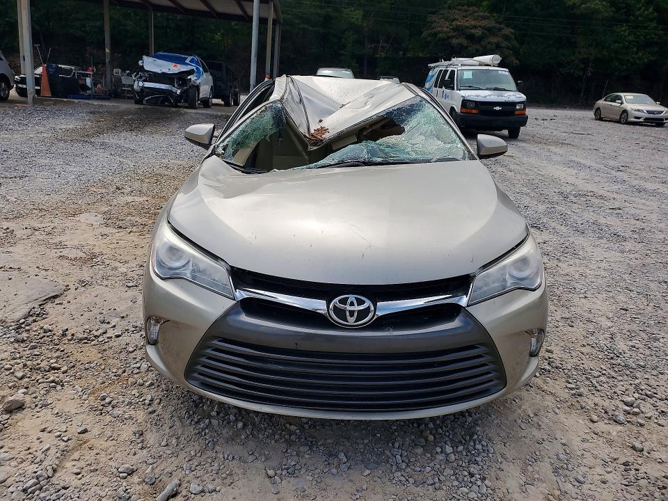 56991586 :رقم المزاد ، 4T1BF1FK9HU397889 vin ، 2017 Toyota Camry مزاد بيع