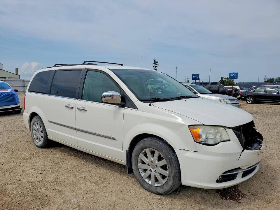 57336066 :رقم المزاد ، 2A4RR8DG4BR676151 vin ، 2011 Chrysler Town & Country مزاد بيع