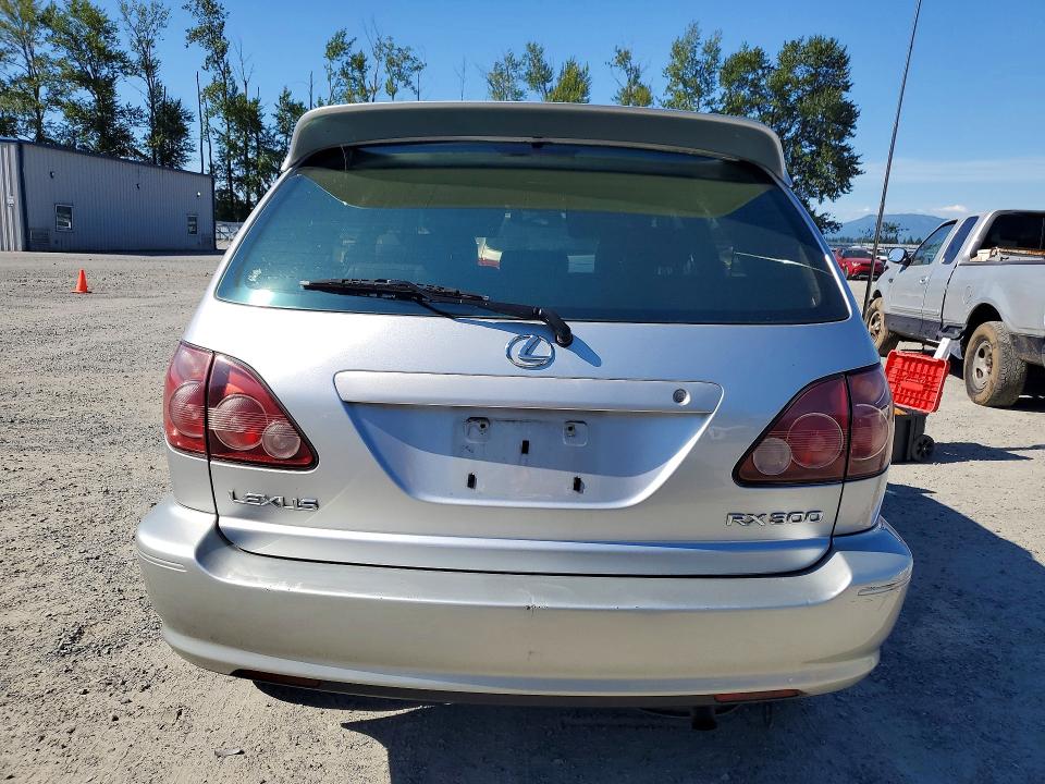 58137936 :رقم المزاد ، JT6HF10U1Y0104736 vin ، 2000 Lexus Rx مزاد بيع