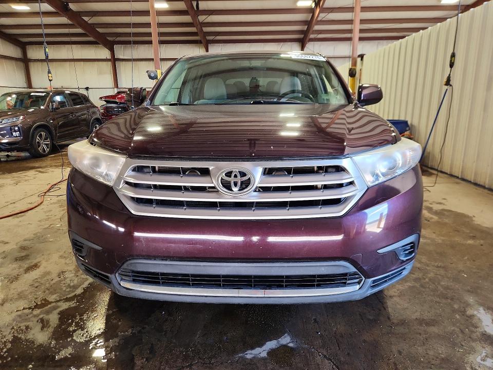 55682276 :رقم المزاد ، 5TDBK3EH1CS124587 vin ، 2012 Toyota Highlander مزاد بيع