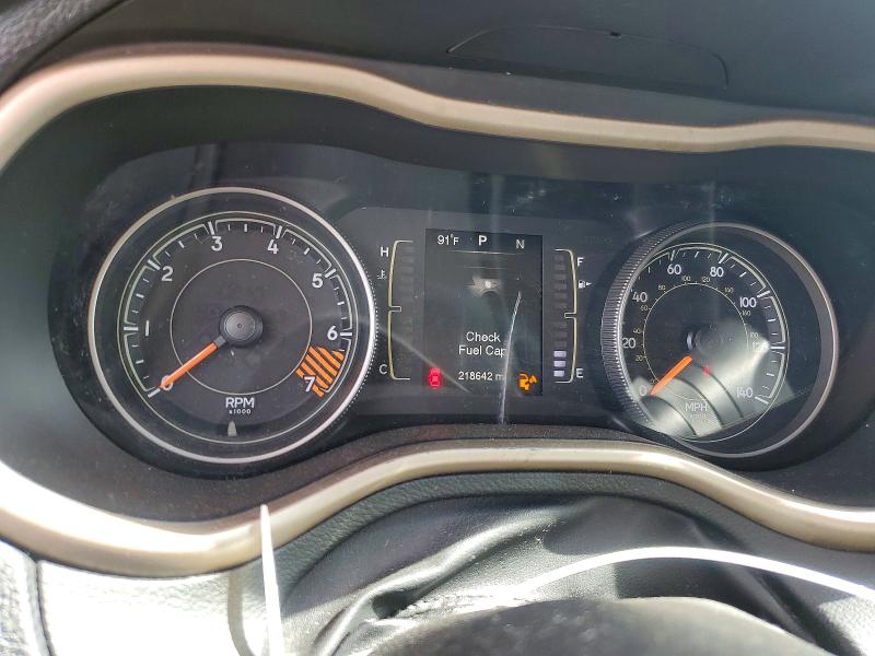 56475206 :رقم المزاد ، 1C4PJLCB1FW670981 vin ، 2015 Jeep Cherokee مزاد بيع