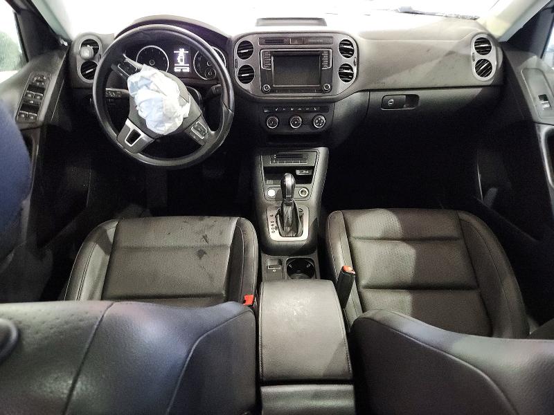 56521856 :رقم المزاد ، WVGRV7AX8HW508024 vin ، 2017 Volkswagen Tiguan مزاد بيع