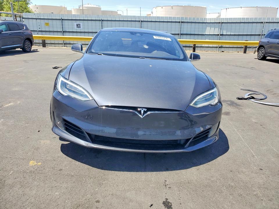 55804456 :رقم المزاد ، 5YJSA1E1XGF147080 vin ، 2016 Tesla Model S مزاد بيع