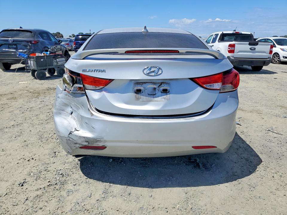 58843646 :رقم المزاد ، KMHDH4AE4DU955907 vin ، 2013 Hyundai Elantra مزاد بيع