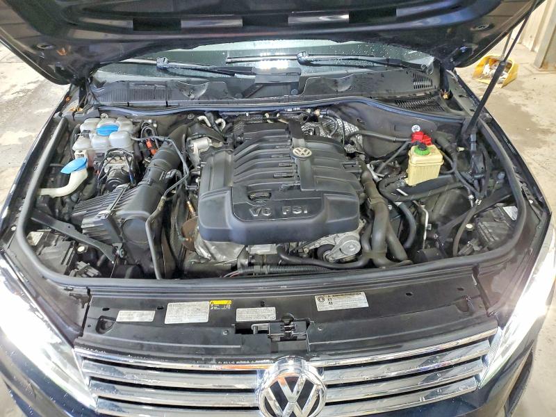 Продажа на аукционе авто 2017 Volkswagen Touareg, vin: WVGGF7BP1HD006843, номер лота: 57479596