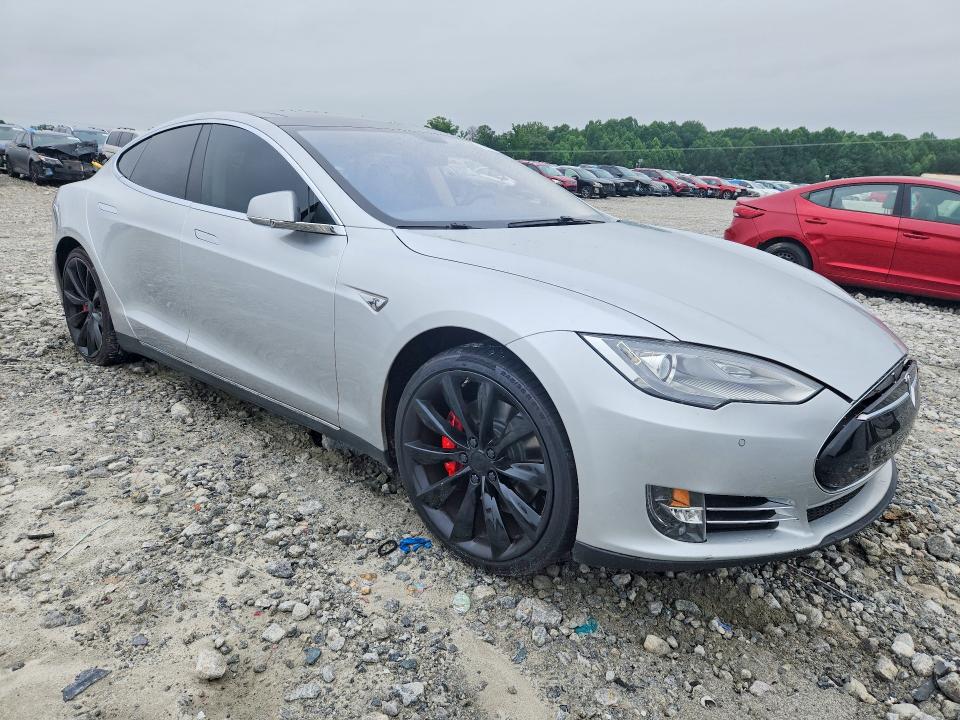 2014 Tesla Model S მანქანა იყიდება აუქციონზე, vin: 5YJSA1H18EFP31745, აუქციონის ნომერი: 57527766
