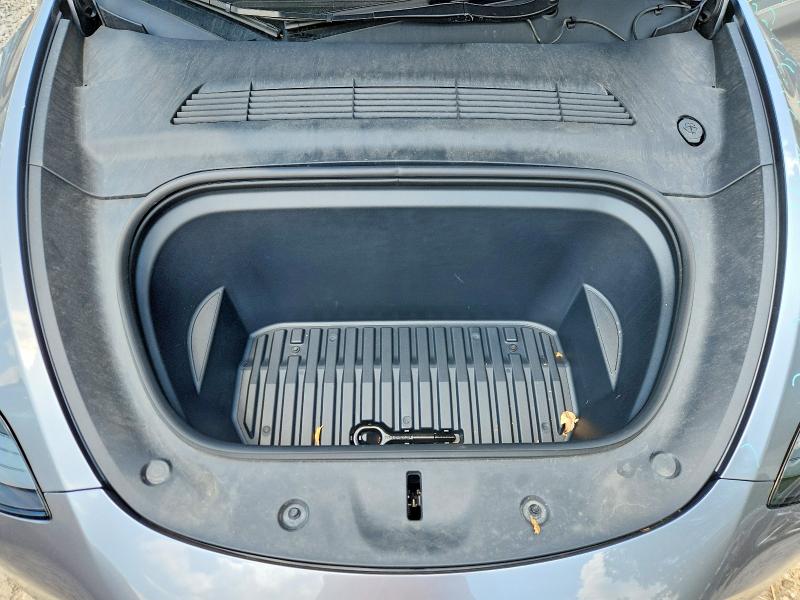 2024 Tesla Model Y მანქანა იყიდება აუქციონზე, vin: 7SAYGAEE7RF209701, აუქციონის ნომერი: 57852046