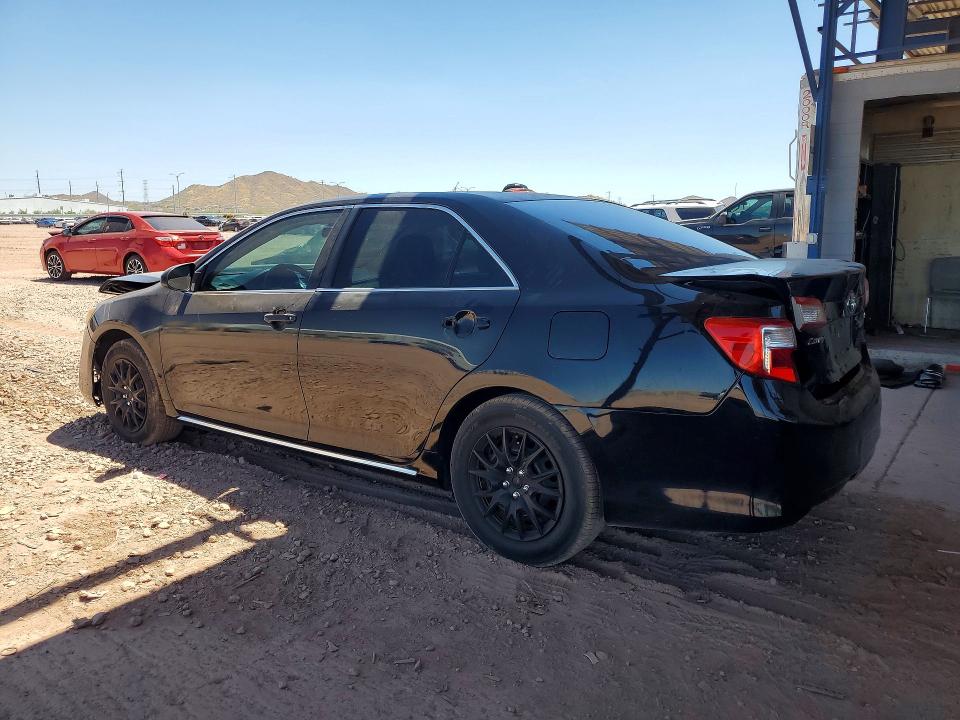 56991186 :رقم المزاد ، 4T4BF1FK7CR261677 vin ، 2012 Toyota Camry مزاد بيع