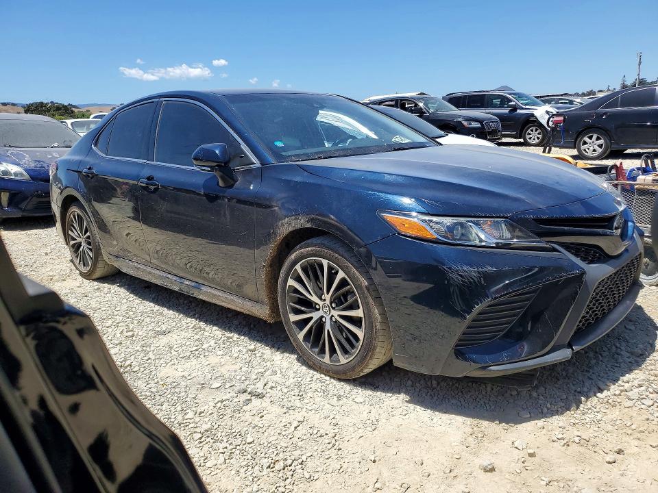 59186216 :رقم المزاد ، 4T1B11HK5KU255185 vin ، 2019 Toyota Camry مزاد بيع