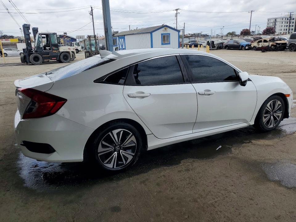 2018 Honda Civic მანქანა იყიდება აუქციონზე, vin: JHMFC1F39JX035832, აუქციონის ნომერი: 58120366