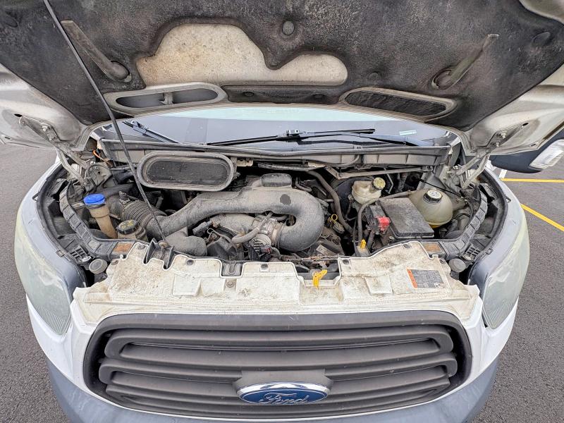 58570426 :رقم المزاد ، 1FTNR2CM3FKA00707 vin ، 2015 Ford Transit مزاد بيع