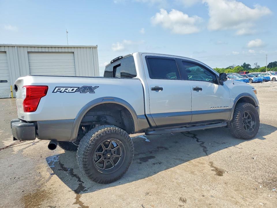 58313746 :رقم المزاد ، 1N6AA1E5XKN505168 vin ، 2019 Nissan Titan مزاد بيع