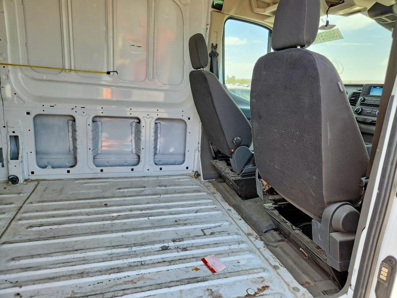 58065166 :رقم المزاد ، 1FTYE1C82NKA45349 vin ، 2022 Ford Transit مزاد بيع