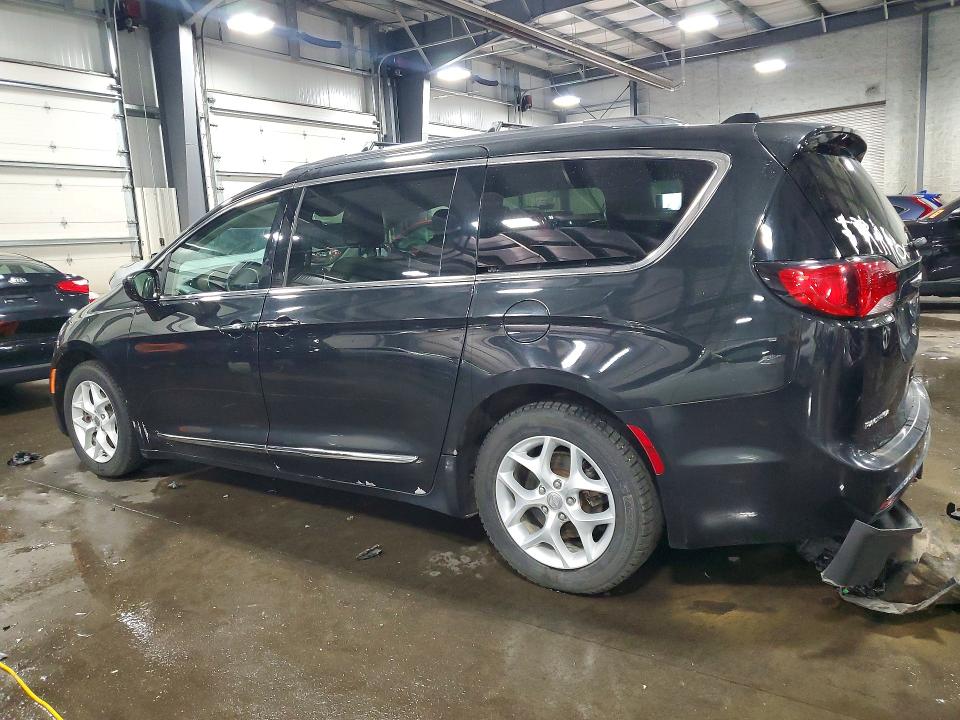 Продажа на аукционе авто 2017 Chrysler Pacifica, vin: 2C4RC1EG6HR679493, номер лота: 55763136
