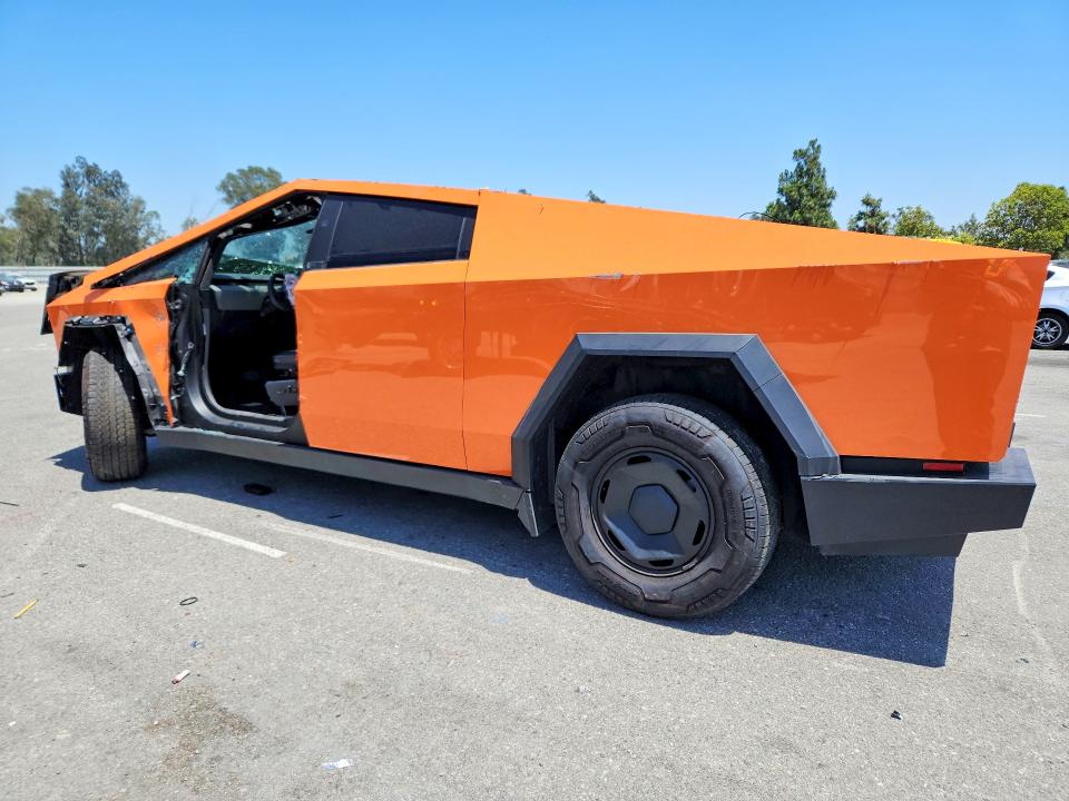 56780016 :رقم المزاد ، 7G2CEGEC2SA080538 vin ، 2025 Tesla Cybertruck مزاد بيع