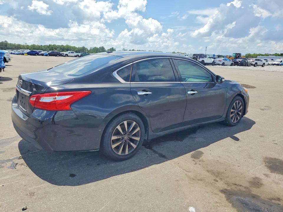 58318836 :رقم المزاد ، 1N4AL3AP7HC186189 vin ، 2017 Nissan Altima مزاد بيع