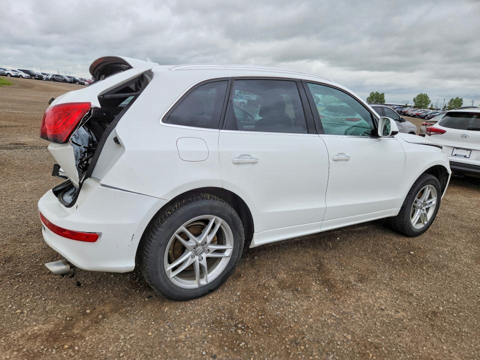 2015 Audi Q5 მანქანა იყიდება აუქციონზე, vin: WA1MFCFP3FA111760, აუქციონის ნომერი: 58398666