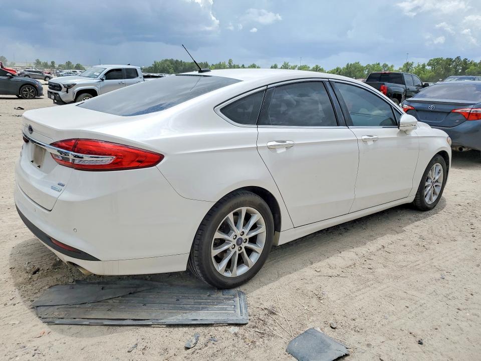 57353606 :رقم المزاد ، 3FA6P0HD5HR228560 vin ، 2017 Ford Fusion مزاد بيع