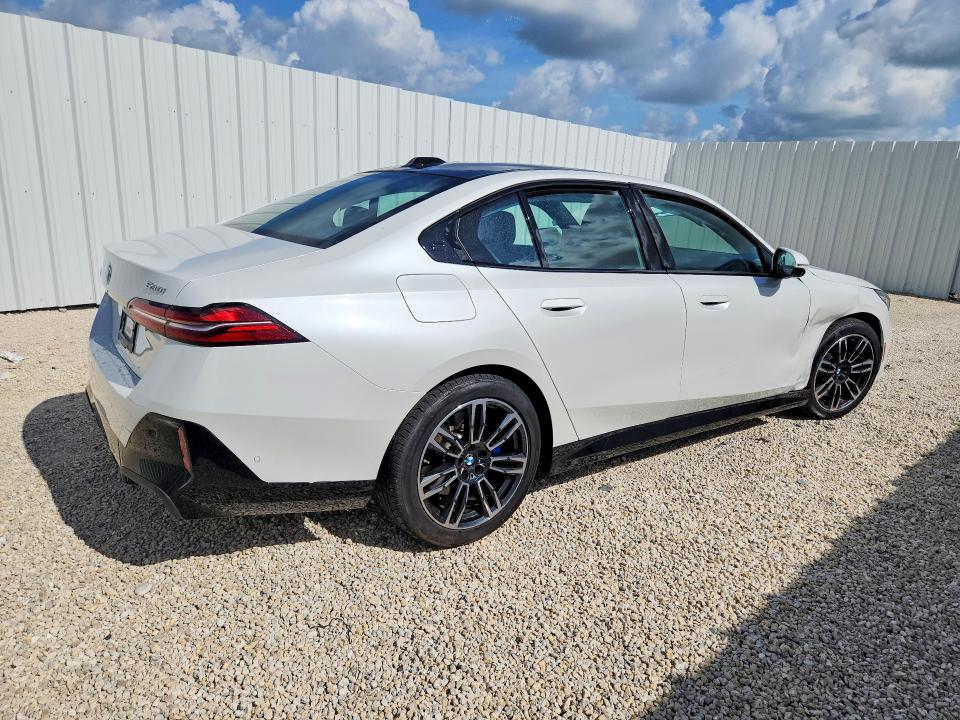 58232666 :رقم المزاد ، WBA53FJ09TCW44563 vin ، 2026 Bmw 530 مزاد بيع