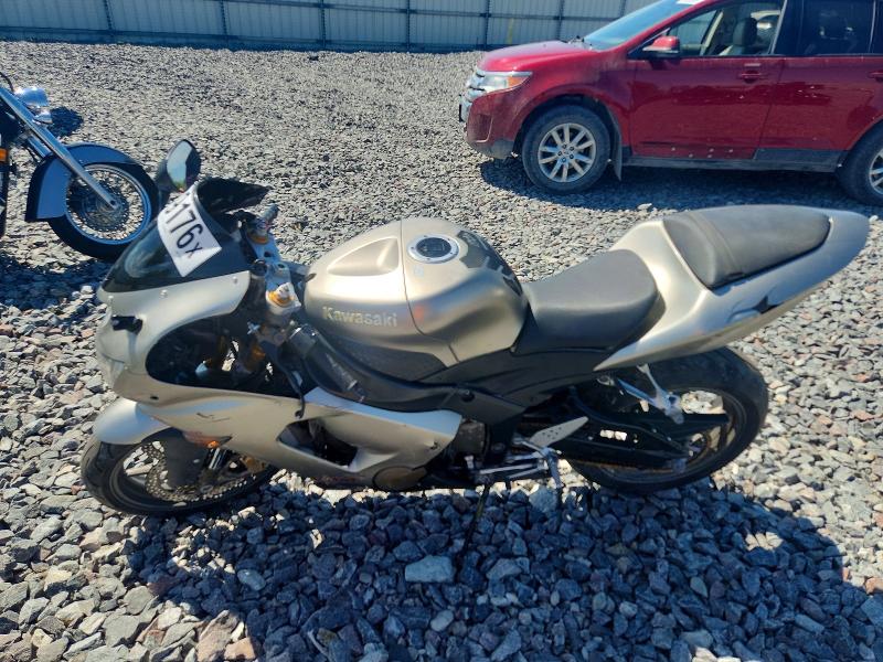 59149176 :رقم المزاد ، JKBZXJC185A003555 vin ، 2005 Kawasaki Zx636 مزاد بيع