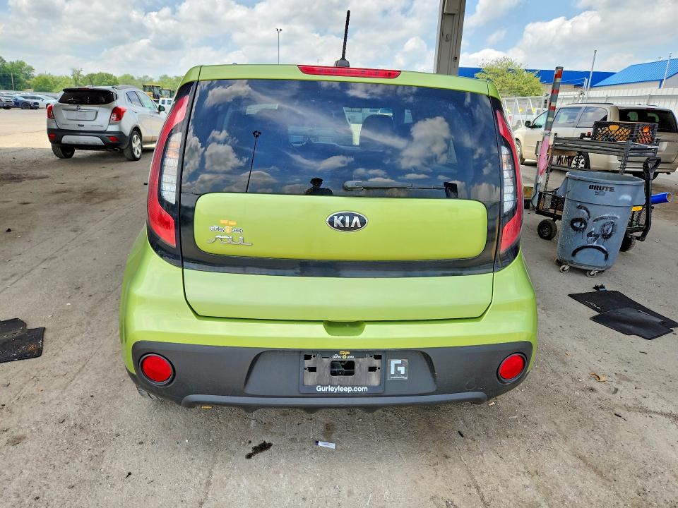 2017 Kia Soul მანქანა იყიდება აუქციონზე, vin: KNDJN2A23H7881801, აუქციონის ნომერი: 56195336
