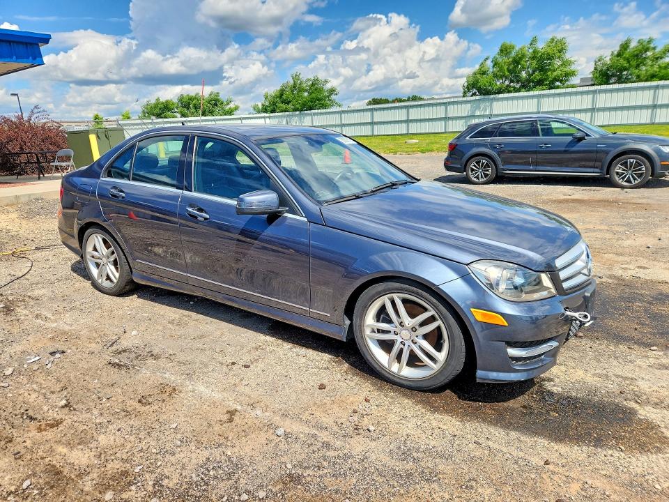 Продажа на аукционе авто 2013 Mercedes-benz C250, vin: WDDGF4HB4DA786451, номер лота: 56880616
