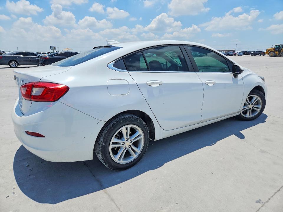 Продаж на аукціоні авто 2018 Chevrolet Cruze, vin: 1G1BE5SM0J7242554, номер лоту: 55824786