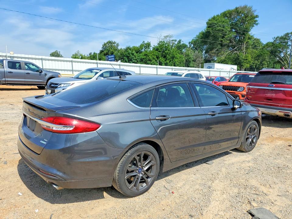56336996 :رقم المزاد ، 3FA6P0HD3JR175024 vin ، 2018 Ford Fusion مزاد بيع