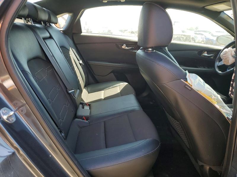 56356116 :رقم المزاد ، 3KPF54AD2NE473000 vin ، 2022 Kia Forte مزاد بيع
