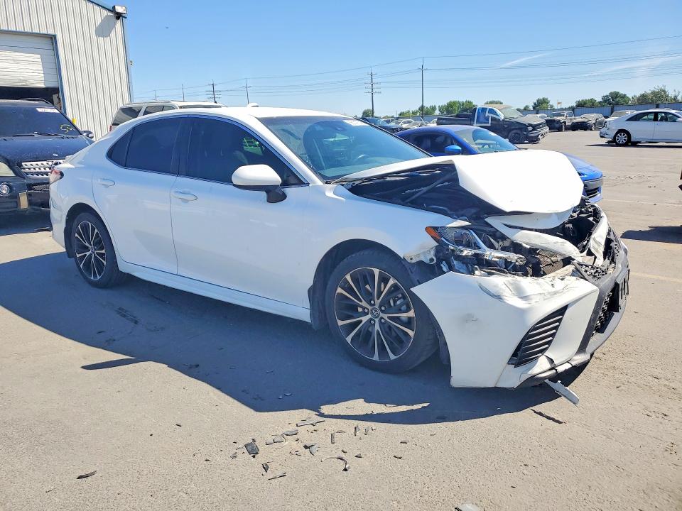 Продаж на аукціоні авто 2018 Toyota Camry, vin: 4T1B11HK0JU115527, номер лоту: 56147746
