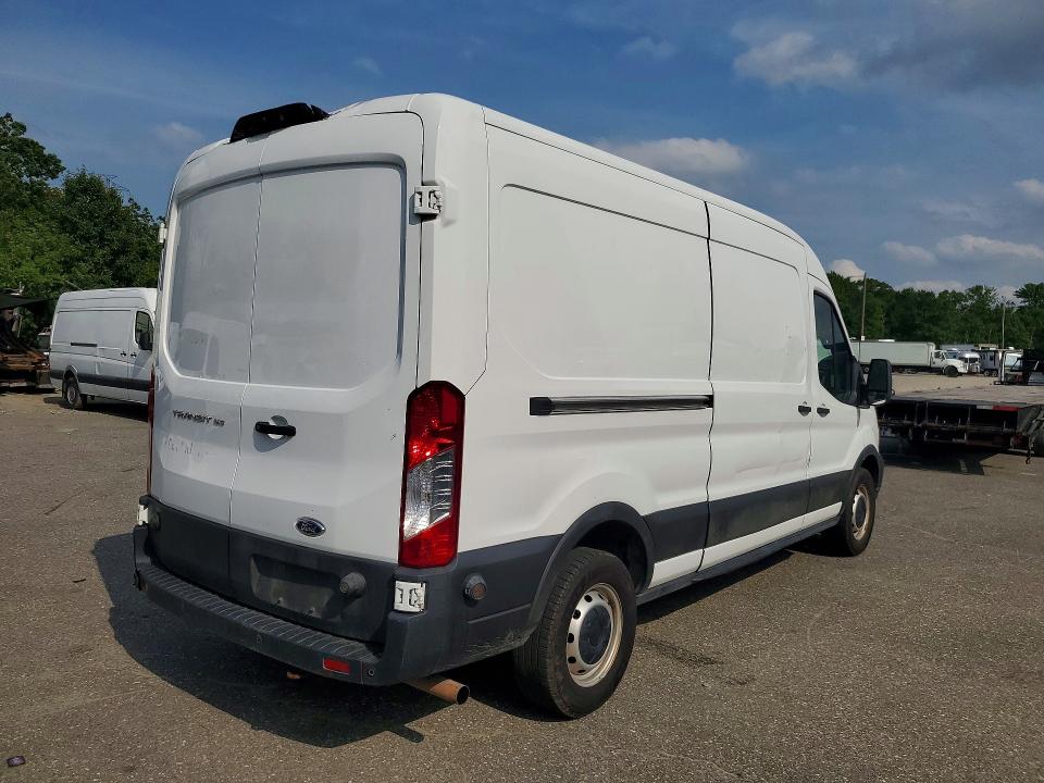 57210166 :رقم المزاد ، 1FTYE1C89LKA17335 vin ، 2020 Ford Transit مزاد بيع