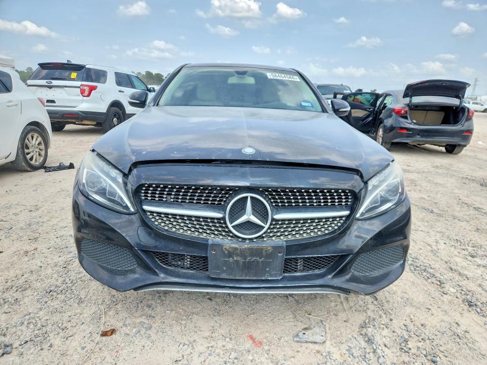 58464586 :رقم المزاد ، 55SWF4KB7FU002710 vin ، 2015 Mercedes-benz C مزاد بيع