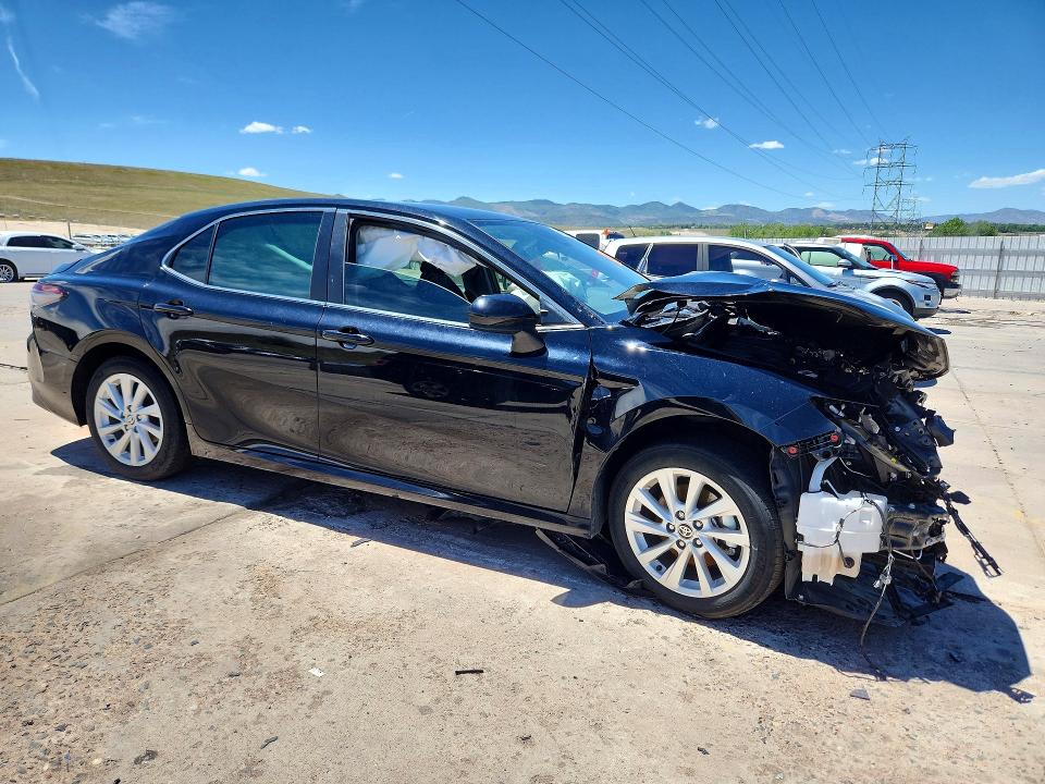 56930386 :رقم المزاد ، 4T1C11AKXRU871473 vin ، 2024 Toyota Camry مزاد بيع