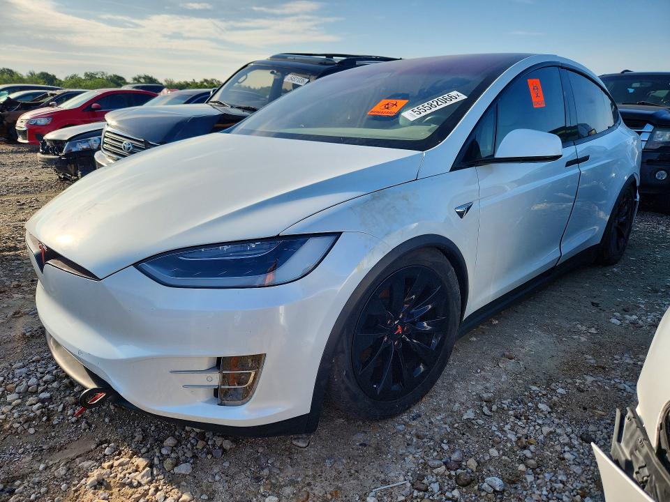 55582066 :رقم المزاد ، 5YJXCAE21HF035536 vin ، 2017 Tesla Model X مزاد بيع