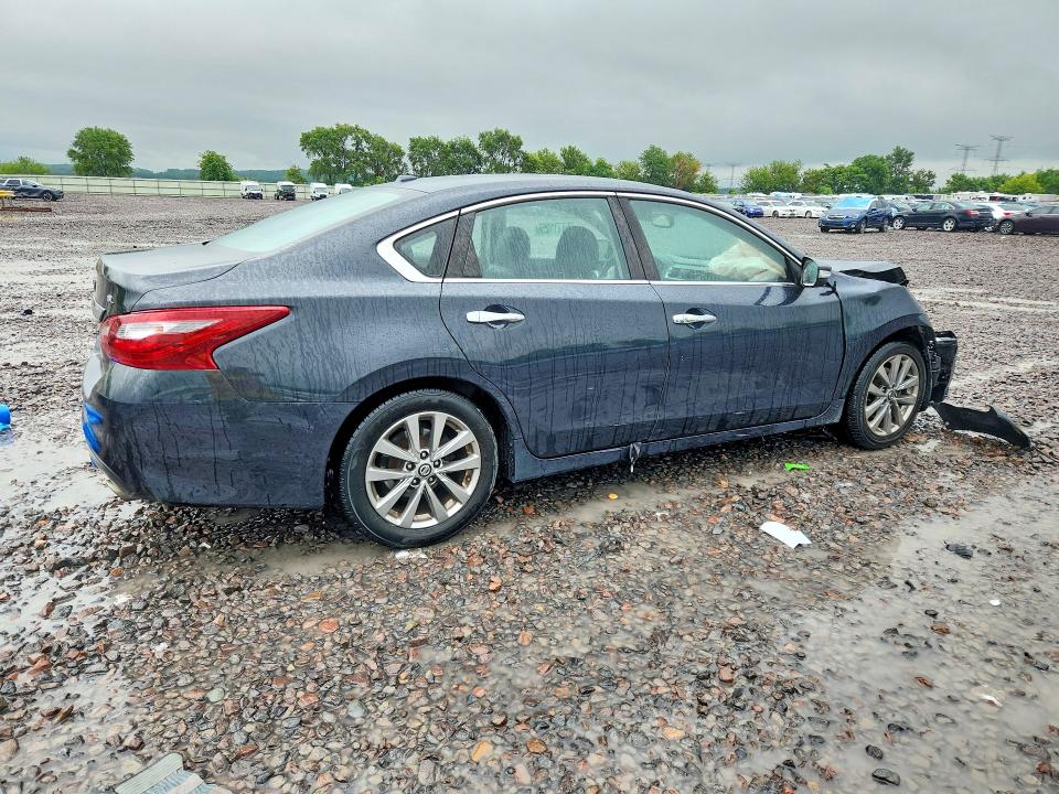 2018 Nissan Altima მანქანა იყიდება აუქციონზე, vin: 1N4AL3AP0JC199257, აუქციონის ნომერი: 57771256