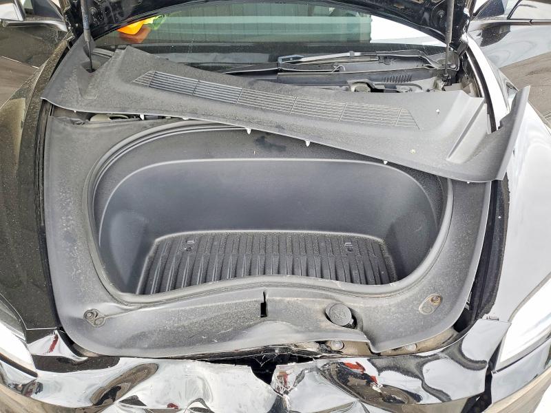 55852356 :رقم المزاد ، 5YJ3E1EA9SF940615 vin ، 2025 Tesla Model 3 مزاد بيع