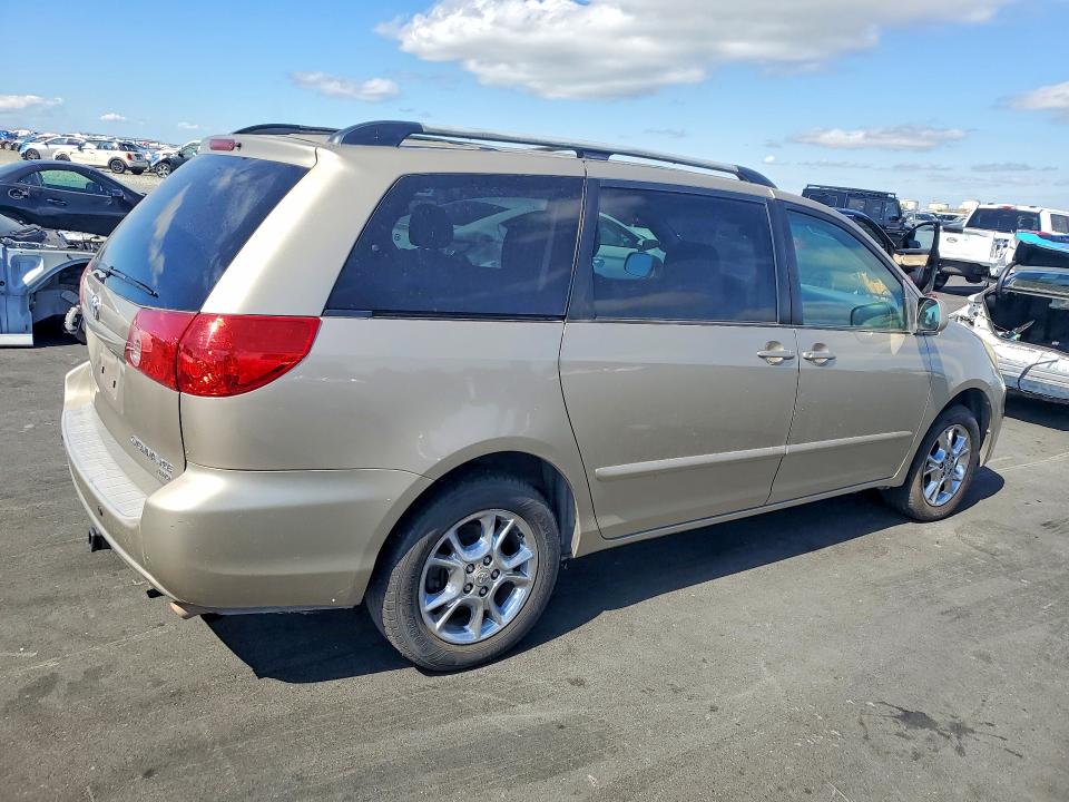 58982956 :رقم المزاد ، 5TDBA22C36S070073 vin ، 2006 Toyota Sienna مزاد بيع