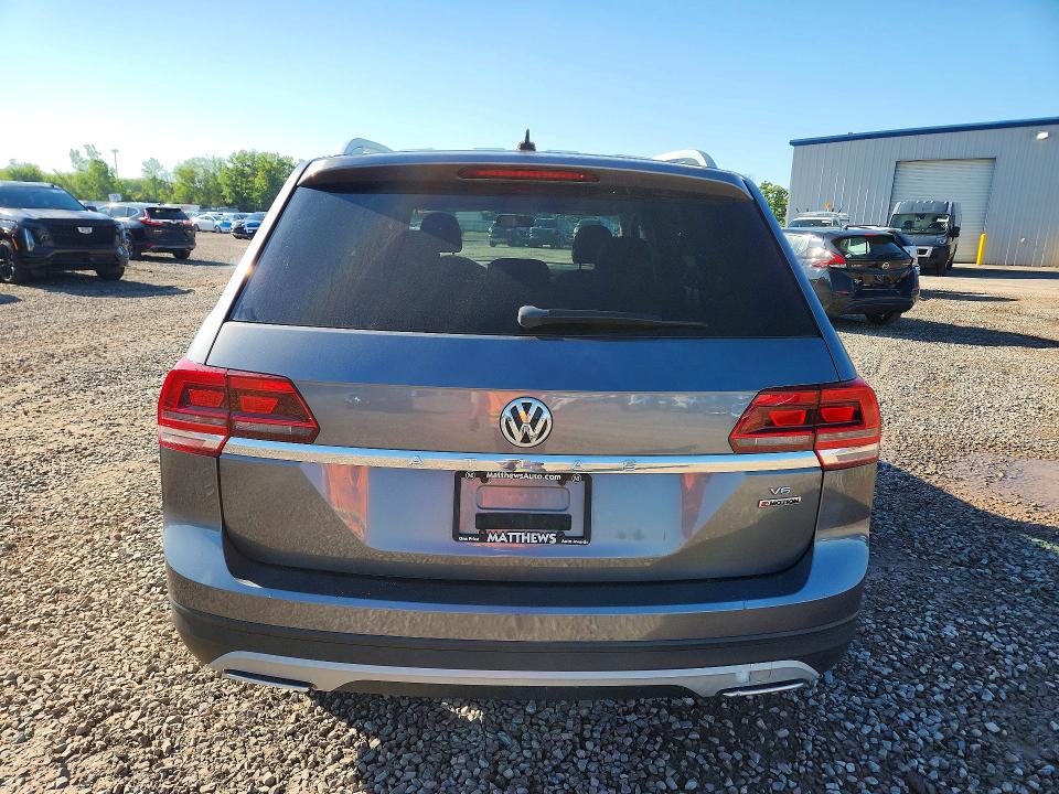Продажа на аукционе авто 2018 Volkswagen Atlas, vin: 1V2HR2CAXJC502554, номер лота: 58346056